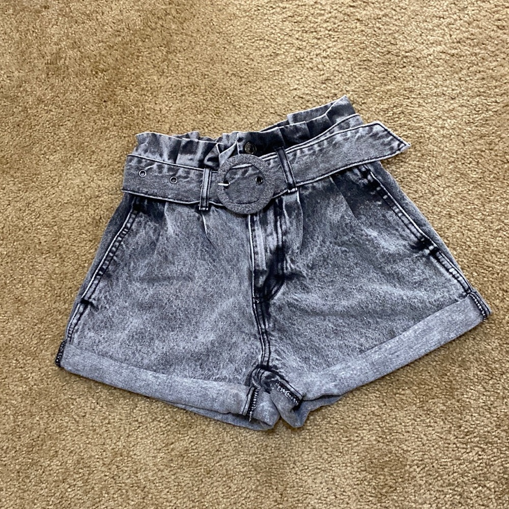 Forever 21 Acid Wash Paper Bag Waist Jean Shorts Women’s Size XS